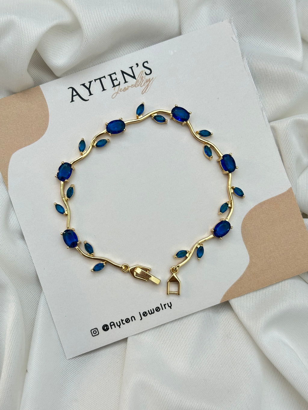 Tulip bracelet