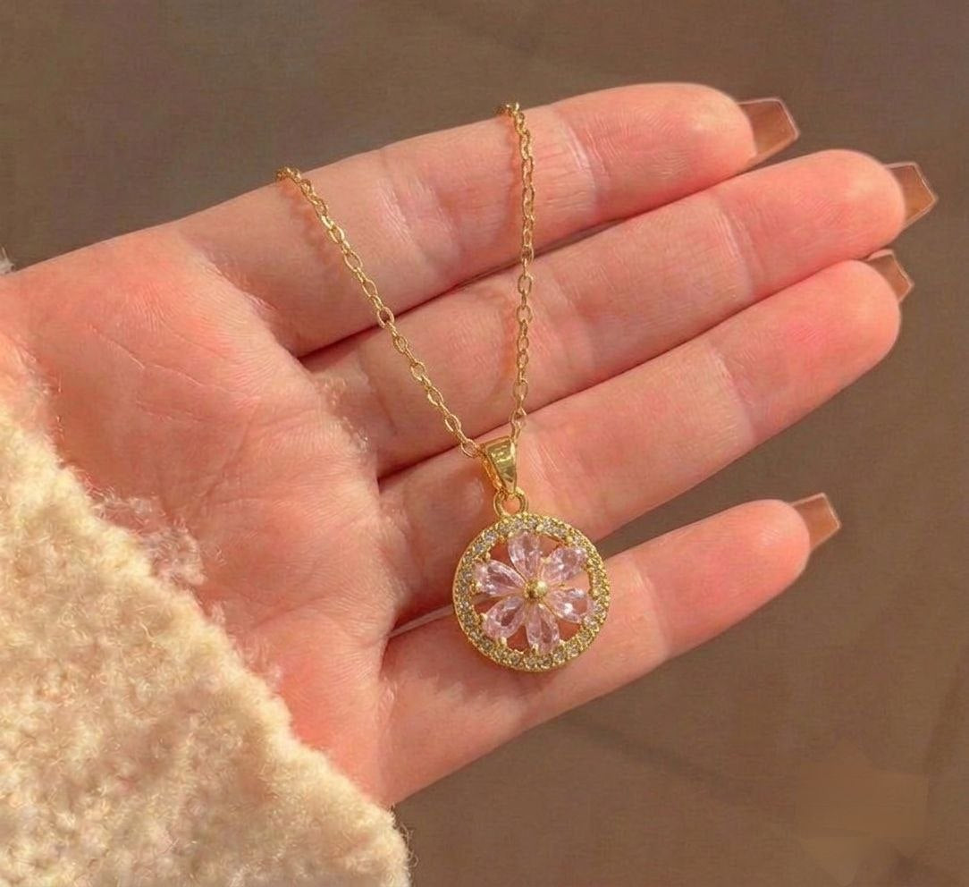Pink flower necklace🌸