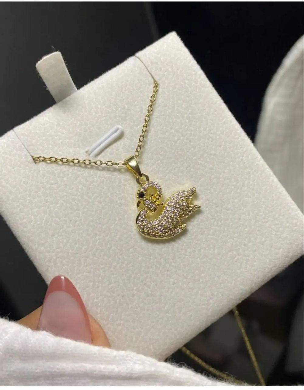Swan necklace 🦢